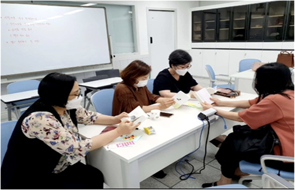 ▲ 7월 독서토론(시간의 쉼표)