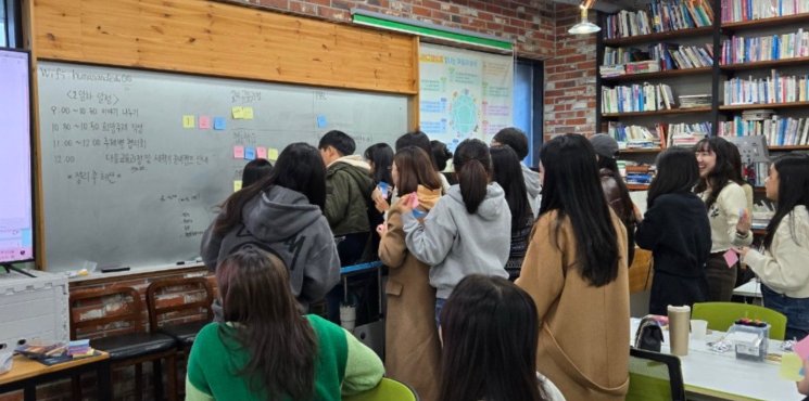 ▲ 주제 선정과 팀 구성 진행
