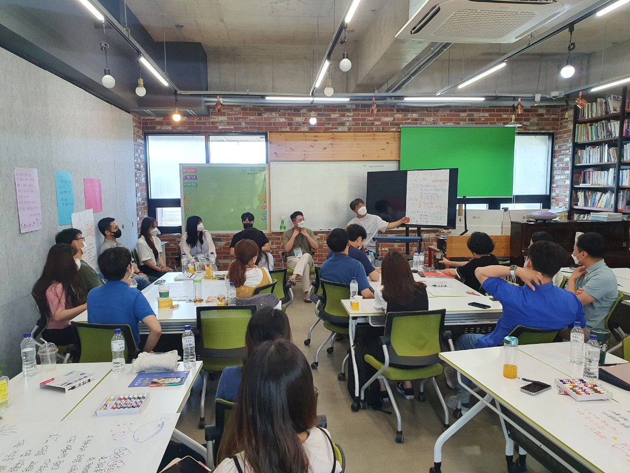 ▲ 사랑이 아주 많은 2번 유형 선생님들의 단체 유형 발표