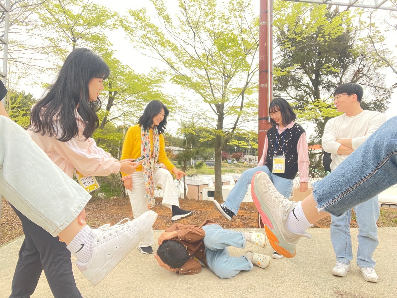 ▲ 학교폭력을 주제로 찍은 팀별 사진